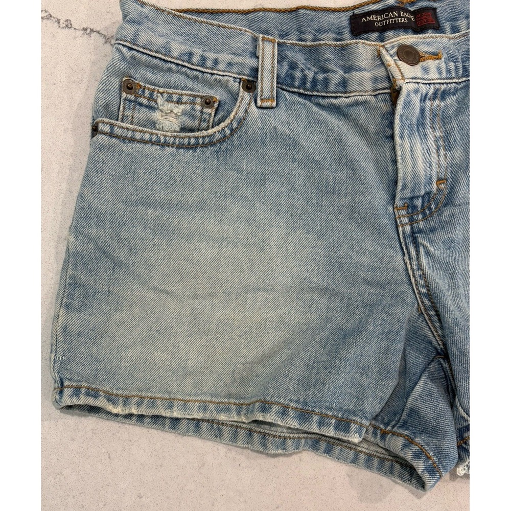 American Eagle Distressed Vintage Denim Shorts Size 4 Style 3463 Light Wash - Picture 3 of 10